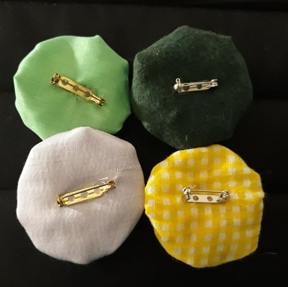 Vintage Handmade Floral Button and Fabric Brooch Pin - Bundle of 4 - Picture 2 of 5